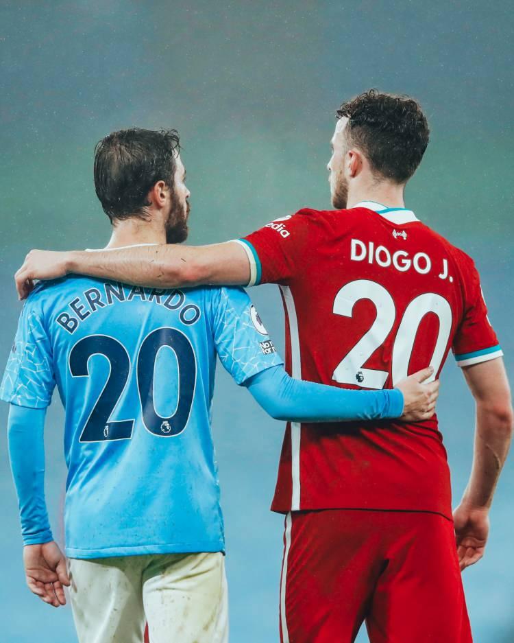 <p>MANCHESTER CİTY:<br />
<br />
Manchester City'deki herkes, Diogo Jota'nın vefatıyla ilgili yıkıcı haberi öğrenince şok ve üzüntü yaşadı.<br />
<br />
Bu zor zamanlarda ailesine, arkadaşlarına ve Liverpool Futbol Kulübü'ndeki herkese en içten taziyelerimizi iletiyoruz. Rahat uyu, Diogo.</p>