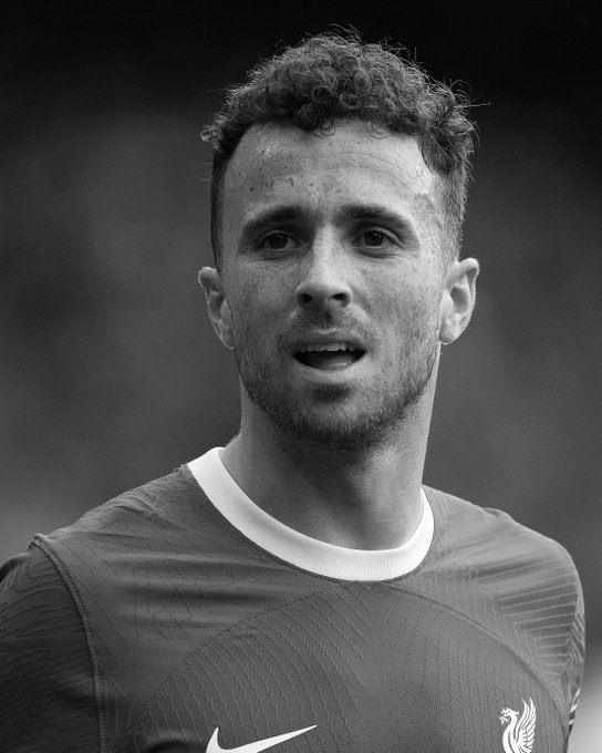 <p>CHELSEA:<br />
<br />
Chelsea FC'deki herkes, Diogo Jota ve kardeşi Andre'nin trajik ölümünü öğrenince yıkıldı.<br />
<br />
Bu inanılmaz zor zamanda, düşüncelerimiz aileleri, arkadaşları ve Liverpool FC'deki herkesle birlikte.</p>