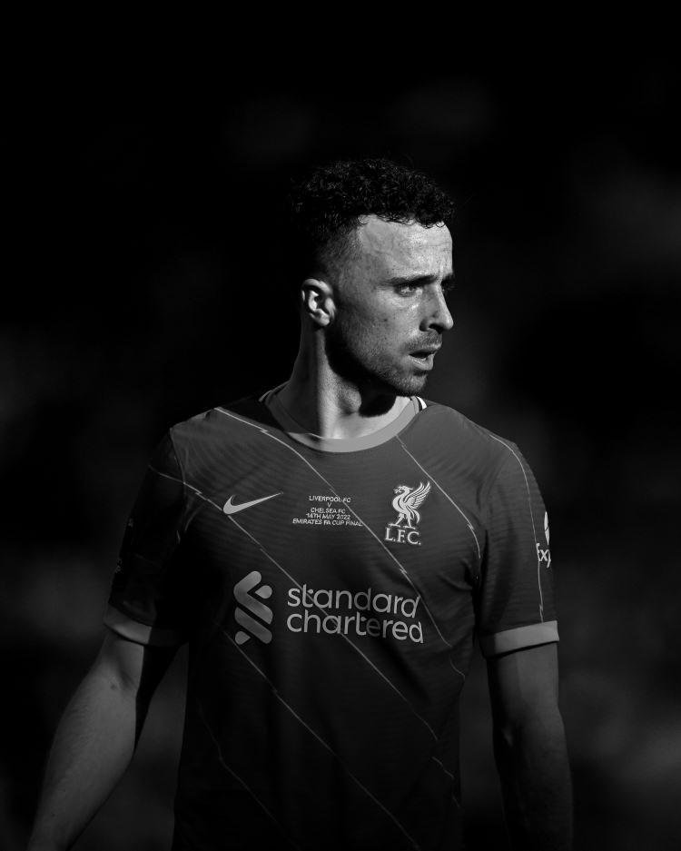 <p>TOTTENHAM:<br />
<br />
Tottenham Hotspur'daki herkes Diogo Jota'nın vefatını öğrenmekten büyük üzüntü duydu.<br />
<br />
Bu inanılmaz zor zamanda, düşüncelerimiz ve başsağlığı dileklerimiz ailesi, arkadaşları ve Liverpool Futbol Kulübü'ndeki herkesle birlikte.</p>