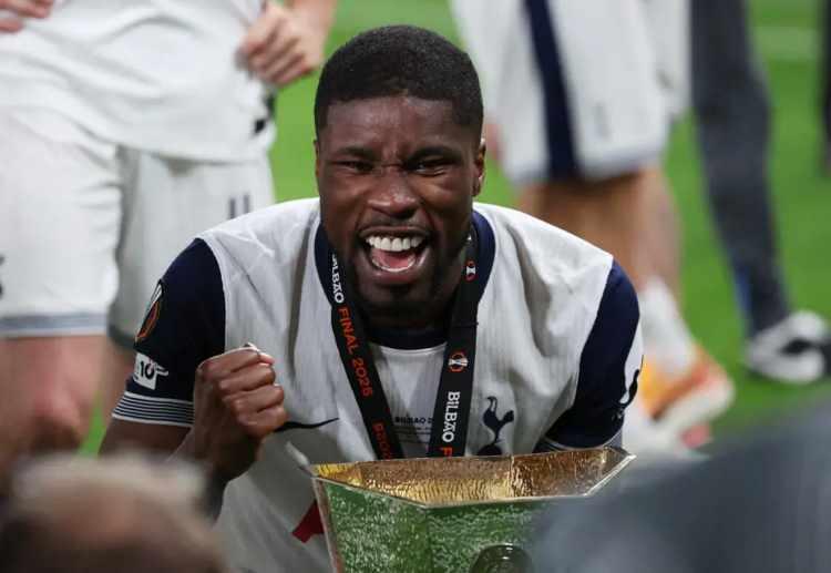 <p>Kevin Danso ➡ Tottenham (Zorunlu satın alma)</p>