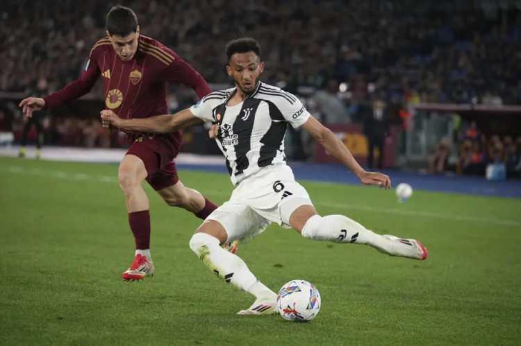 <p>Lloyd Kelly ➡ Juventus (Zorunlu satın alma)</p>