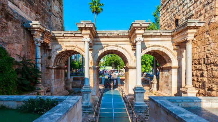 <p><em>Antalya Kaleiçi</em></p>