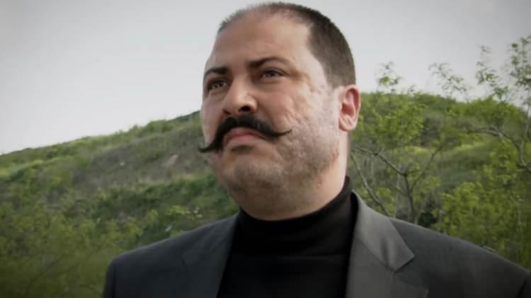 <p>Annesinin yanına defnedilecek. </p>
