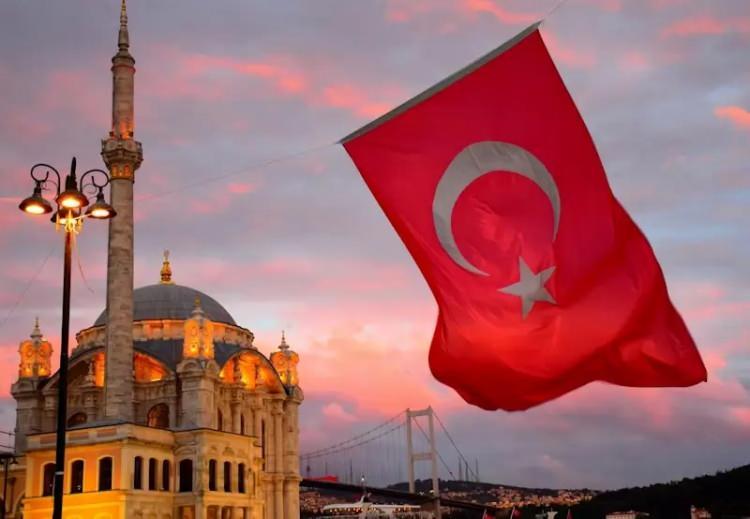 <p><strong><span style="color:#B22222">TÜRKİYE </span> |  14 GÜN</strong></p>
