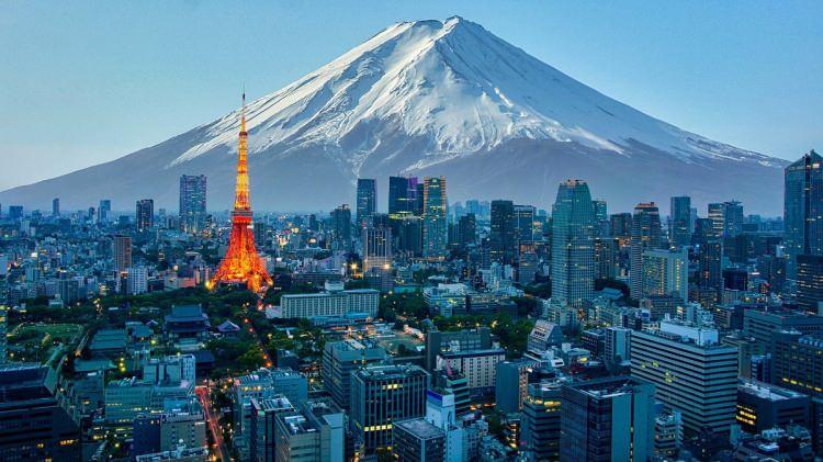 <p><strong><span style="color:#B22222">JAPONYA</span> | 5 GÜN</strong></p>
<p> </p>
<p>Japonya'da 10 gün ücretli izin alırsınız. Çalışanların yılda en az 5 gün tatil yapması gerekir. </p>