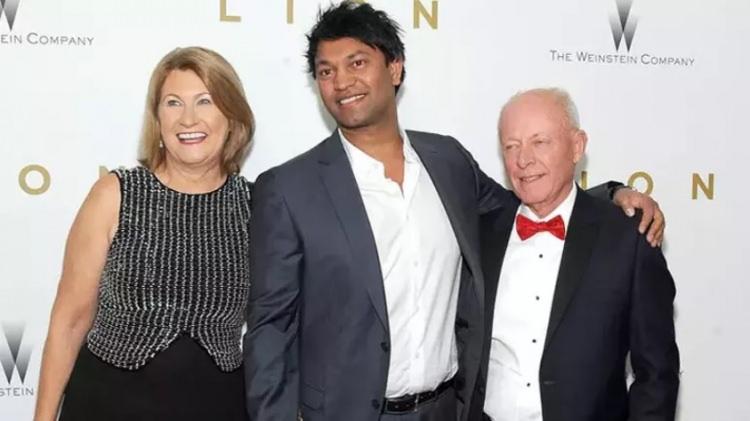 <p><span style="color:#800000"><strong>FİLM UYARLAMASI ONLARCA ÖDÜL KAZANDI</strong></span></p>
<p><span style="color:#000000">Ardından ise Nicole Kidman, Dev Patel gibi oyuncuların rol aldığı 'Lion' filmi olarak 2016'da gösterime girdi ve 6 dalda Oscar'a aday gösterildi. Aralarında BAFTA'nın da olduğu 59 film ödülü kazandı.</span></p>