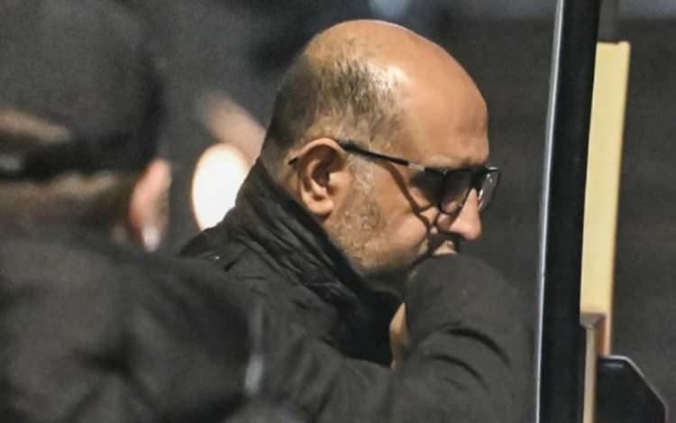 <p>İstanbul Cumhuriyet Başsavcılığı'nın "Aziz İhsan Aktaş'ın elebaşılığını yaptığı suç örgütünün belediyelere rüşvet vererek ihale organize ettiği" suçlamasıyla başlattığı soruşturma kapsamında 13 Ocak'ta operasyon düzenlendi. </p>
<p> </p>