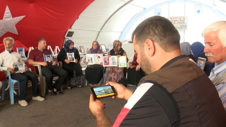 <p>Diyarbakır'da eski HDP İl Başkanlığı önünde evlat nöbeti tutan aileler, terör örgütü PKK’nın silah bırakmasıyla umutlarının arttığını söyledi. </p>
<p> </p>