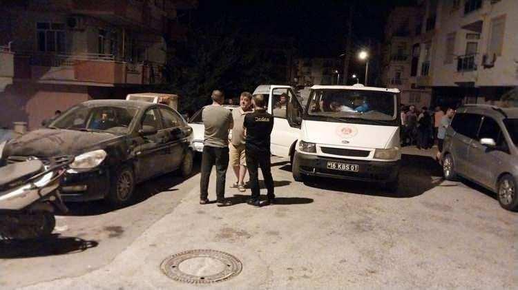 <p>Bu sırada çıkan arbedede, Ateş'in annesi de elinden yaralandı. </p>