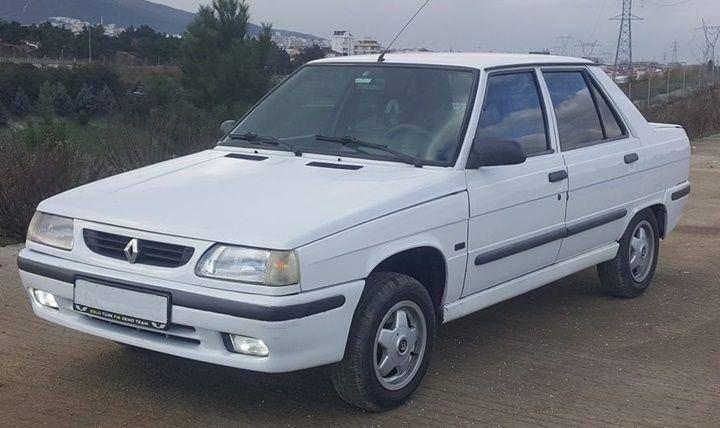 <p><span style="color:#B22222"><strong>10) RENAULT BROADWAY </strong></span></p>
