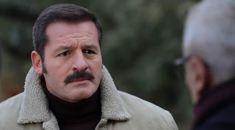 <p>En son TRT 1'in sevilen dizisi Teşkilat ile ekranlara gelen oyuncu Nihat Altınkaya, dalış tutkusuyla biliniyor.</p>