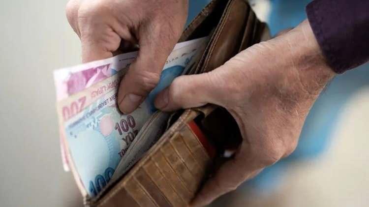 <p><strong>TEB</strong></p>
<p><br />
<br />
TEB kredi kartlarıyla 31 Temmuz 2025'e kadar CEPTETEB Mobil , CEPTETEB İŞTE mobil ve İnternet Bankacılığı üzerinden yapılacak MTV ödemelerine 4 taksit, TEB ATM’lerinden ve gib.gov.tr'den yapılacak ödemeler 3 taksit olacak.</p>