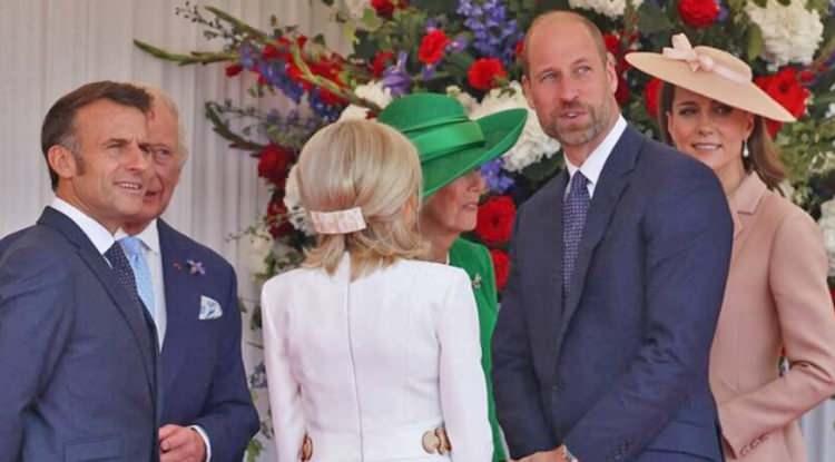 <p>İngiliz Kraliyet ailesi, Fransız Cumhurbaşkanı Macron onuruna Windsor Kalesi'nde resmi ziyaret düzenledi.</p>