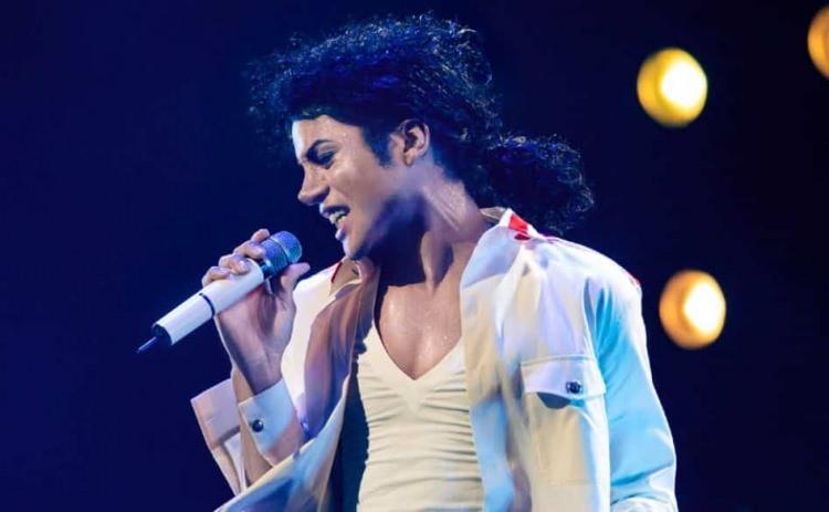 <p><strong><span style="color:#B22222">MİCHAEL JACKSON </span> | İSLAM</strong></p>
<p> </p>
<p>Michael Jackson’ın 2008’de İslamiyet’i kabul ettiği iddia edildi, kardeşi de bunu doğruladı. </p>