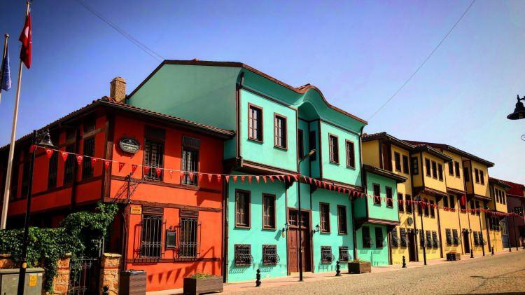 <p>Eskişehir 'en güvenli şehirler' listesinde<strong> 39. sırada </strong>yer aldı.</p>