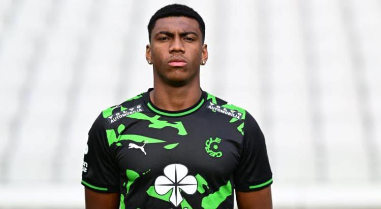 <p>Trabzonspor, Cercle Brugge'un 21 yaşındaki forveti Felipe Augusto'yu kadrosuna kattı.<br />
<br />
Brezilyalı oyuncu bugün Trabzon'da olacak.<br />
<br />
(FANATİK)</p>