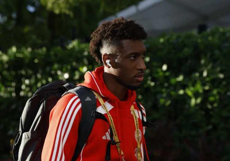 <p>FENERBAHÇE COMAN İÇİN TEKLİF YAPTI</p>