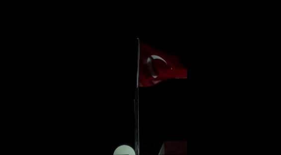 <p><span style="color:#800000"><strong>DİKKAT ÇEKEN PAYLAŞIM</strong></span></p>
<p><span style="color:#000000">Sara Bluma ile birlikte İstanbul’a gelen Can Yaman'ın Türk bayrağı paylaşımı dikkat çekti.</span></p>
<p><span style="color:#000000">Sezen Aksu'nun Geri Dön şarkısı eşliğinde Türk bayrağını çeken Yaman'ın 'İtalya' cevabı sonrası paylaşımı kısa sürede olay oldu!</span></p>