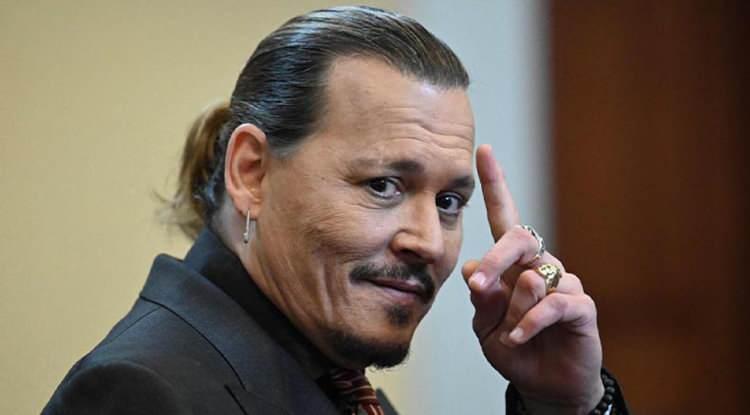 <p>Johnny Depp,<strong> "Modi"</strong> filminin yönetmenliğini üstlendi.</p>
