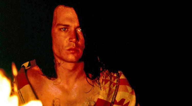 <p>Dünyaca ünlü yıldız ilk kez 1997 yılında The Brave filminin yönetmenliğini yapmıştı. O yıldan beri ikinci kez yönetmen oldu.</p>