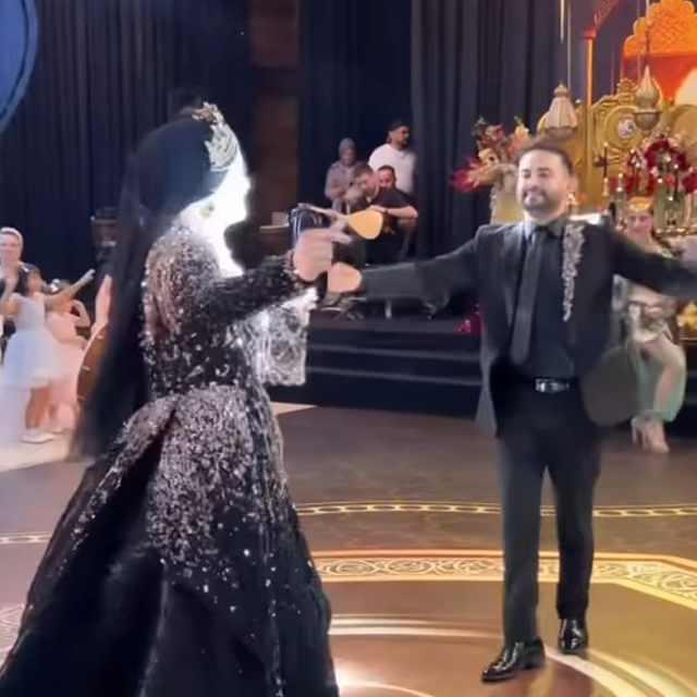 <p>Kına gecesindeki şatafat kısa sürede viral oldu.</p>