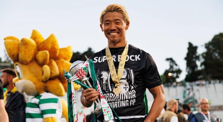 <p>Hem orta sahaya takviye yapmak hem de uzak doğu pazarına açılmak isteyen Beşiktaş, Hidemasa Morita için temasta bulundu.<br />
<br />
(FOTOMAÇ)</p>