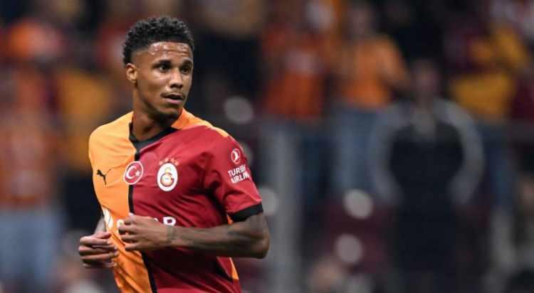<p>İtalyan medyasına göre Milan, Ismail Jakobs'u transfer etmek istiyor.<br />
<br />
(TAKVİM)</p>