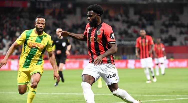 <p>Trabzonspor, Nice'ten Jeremy Boga'yı kadrosuna katmak istiyor. Bordo-mavili ekip transferi sonuna kadar zorlayacak.<br />
<br />
(FANATİK)</p>