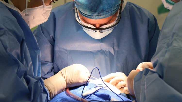 <p>Genç adam ameliyatın ardından hızla sağlığına kavuştu.</p>
