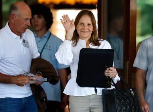 <p>Mary Barra, General Motors CEO'su</p>
<p> </p>