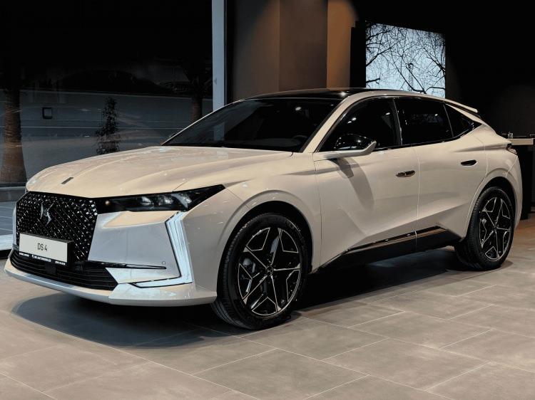 <p>- DS 4 Pallas BlueHDi 130 modeli ise 250 bin TL için 12 ay vadeli ve yüzde 1,99 faizli kredi veya takas desteği sunuluyor.</p>