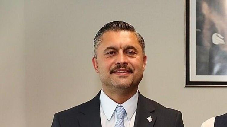 <p>Operasyonda Şile Belediye Başkanı Özgür Kabadayı ile birlikte toplam 6 kişi gözaltına alındı. Gözaltına alınan şüphelilerin emniyetteki işlemleri sürüyor.</p>