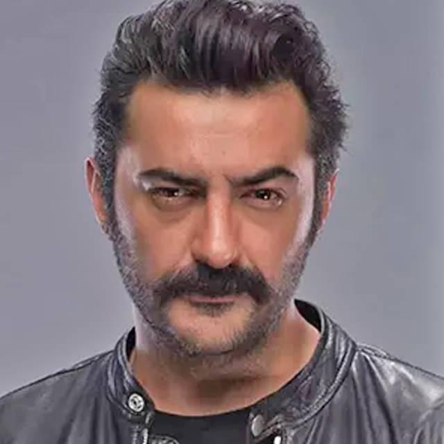 <p>İddiaya göre ünlü oyuncu, Melisa Berberoğlu ve yeni sevgilisini hedef alan davranışlarda bulundu.</p>