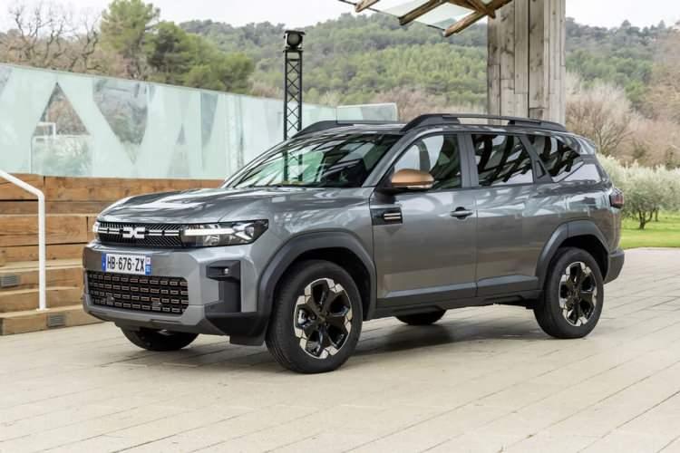 <p>Bu vizyon doğrultusunda Renault, 2027 yılına kadar Avrupa dışı pazarlarda araç başına cirosunu 2019 yılına kıyasla iki katına çıkarmayı amaçlıyor.</p>