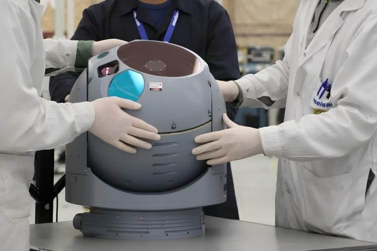 <p>Yeni nesil elektro-optik keşif, gözetleme ve hedefleme sistemi ASELFLIR-600, HALE (yüksek irtifada uzun süre uçabilen insansız hava araçları) sınıf insansız hava araçları için özel olarak geliştirildi.</p>