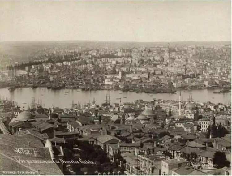 <p>Galata Kulesi'nden Bakış (1890)</p>