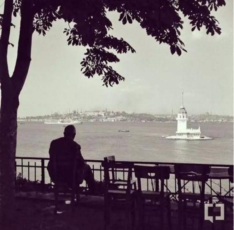<p>İstanbul Kız Kulesi</p>
<p> </p>