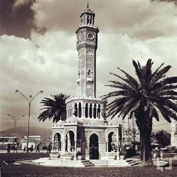 <p>Konak Saat Kulesi - İzmir</p>
