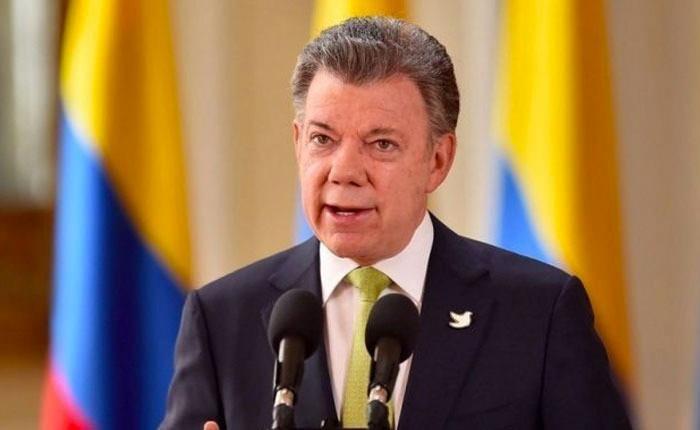 <p><strong><span style="color:#B22222">21) JUAN MANUEL SANTOS </span>| Kolombiya</strong></p>
<p> </p>
<p>FARC ile barış sürecini başlattı, Nobel Barış Ödülü aldı.</p>