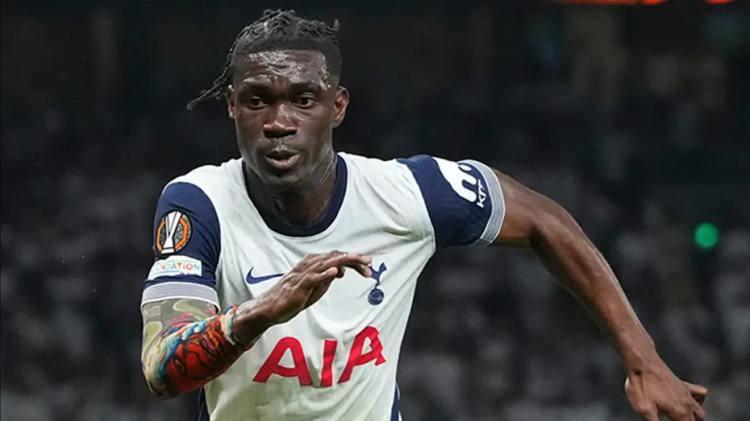 <p>Fenerbahçe, Mourinho'nun talebiyle 6 numara pozisyonu için Tottenham'dan Bissouma'yla resmi temas kurdu. <br />
<br />
(FANATİK)</p>