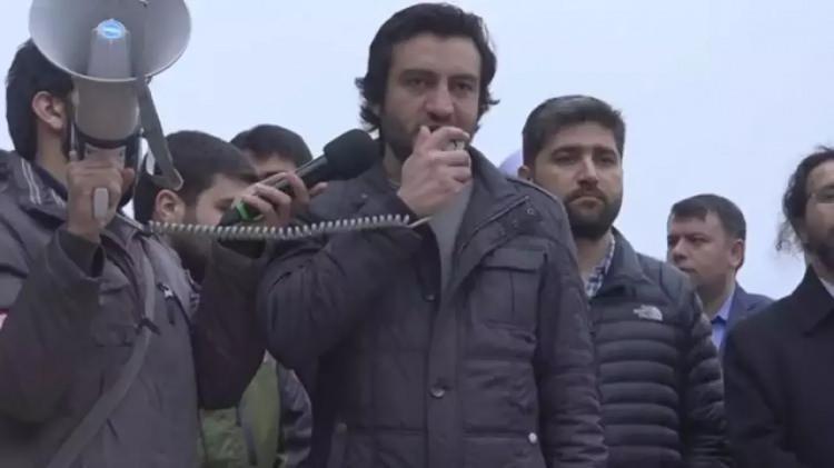 <p>28 Şubat döneminde devleti kullanarak kendisine zulüm edilmesine rağmen vatanını savunmak için harekete geçen 3 çocuk babası Halil Kantarcı, CIA güdümlü FETÖ'cü hainlerin kurşunlarıyla şehit oldu.</p>
<p> </p>