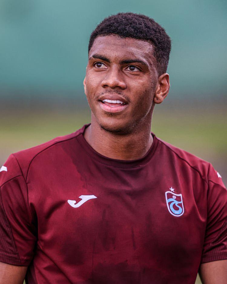 <p>Felipe Augusto<br />
<br />
Trabzonspor<br />
<br />
Santrafor</p>
