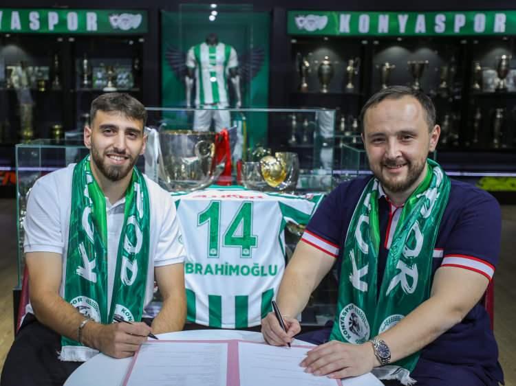 <p>Mücahit İbrahimoğlu<br />
<br />
Konyaspor<br />
<br />
Ön libero</p>
