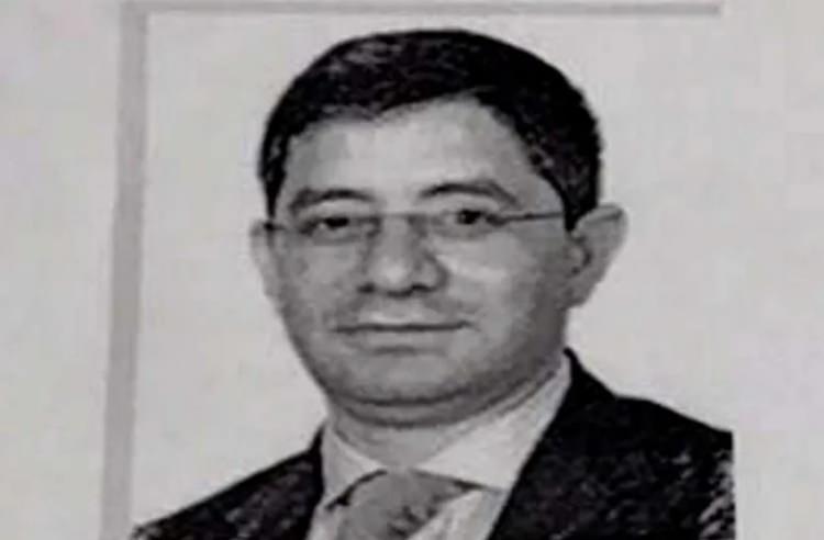 <p>Darbe girişiminin başarısızlıkla sonuçlanmasından sonra Akıncı Üssü'nden diğer sivil imam Harun Biniş ile kaçarken yakalanan Batmaz, savcılık ifadesinde tıpkı Öksüz gibi "arsa bakmaya" gittiğini iddia etti.</p>
