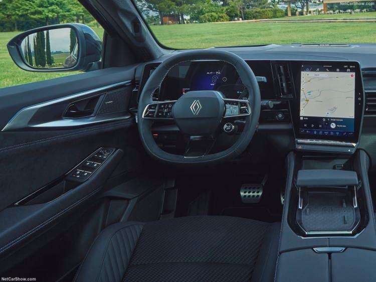 <p> Renault, yenilenen Austral'i Türkiye'ye getirdi.</p>
