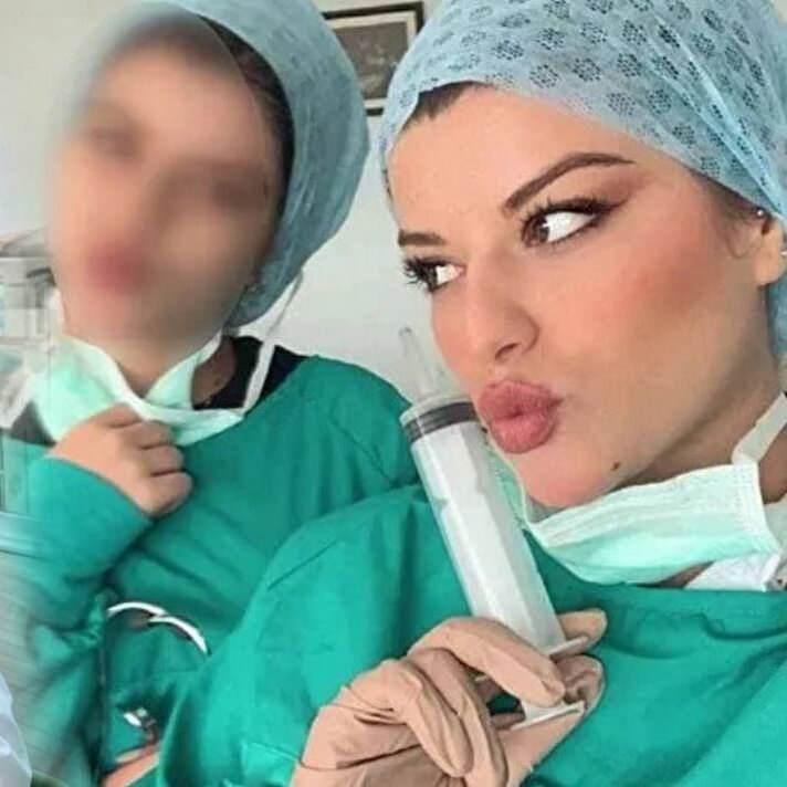 <p>İstanbul Eyüpsultan'da yol kenarında valizin içinde cesedi bulunan üniversite öğrencisi Ayşe Tokyaz (22) cinayetiyle ilgili aralarında eski polis memuru Cemil Koç'un da bulunduğu 7 kişi gözaltına alındı. </p>
<p> </p>
