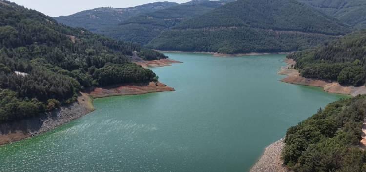 <p>Bursa’daki barajlarda azalan su miktarı alarm seviyesine ulaştı. Bursa Büyükşehir Belediye Başkanı Mustafa Bozbey, "Yaklaşık 50 ile 55 günlük su kaldı" açıklamasında bulundu.</p>
<p> </p>