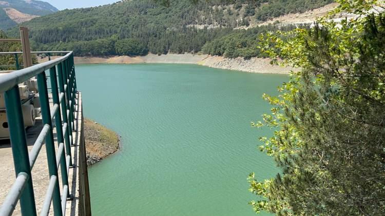 <p>2007 yılında faaliyete giren, 60 milyon metreküp su kapasiteli Nilüfer Barajı'nın doluluk oranı yüzde 31,09'a geriledi. </p>

