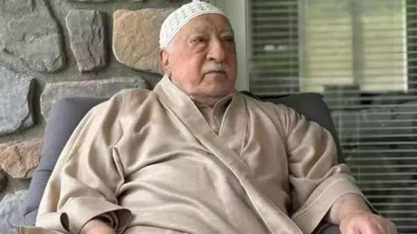 <p><span style="color:#B22222"><strong>FETÖ'YÜ TERÖR ÖRGÜTÜ OLARAK TANIDILAR!</strong></span></p>
<p> </p>
<p>15 Temmuz 2016’daki darbe girişiminin ardından Türkiye, Fethullahçı Terör Örgütü (FETÖ) ile mücadelesini yalnızca yurt içinde değil, uluslararası alanda da sürdürmeye başladı. Yaşanan bu süreçte, örgütün küresel yapılanması ve faaliyetleri birçok ülkenin dikkatini çekti.</p>
<p> </p>
<p><strong>Türkiye’nin diplomatik girişimleri sonucunda bazı ülkeler ve uluslararası kuruluşlar, FETÖ’yü resmen terör örgütü olarak tanıdı.</strong></p>