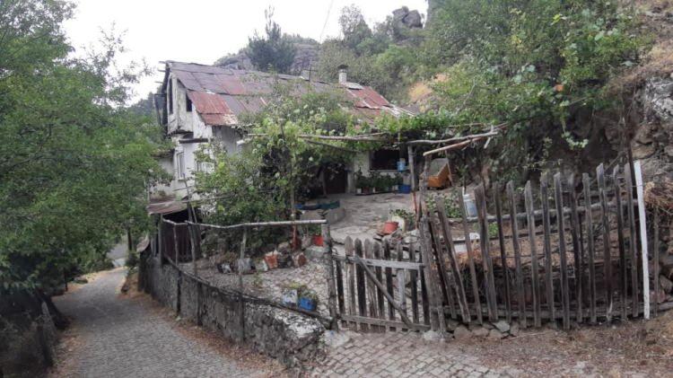 <p>Mudurnu Belediye Düğün Salonu'nda konuyla ilgili bilgilendirme toplantısı düzenlendi. Toplantıya mahalle muhtarları, hane sahipleri ve yetkililer katıldı. </p>